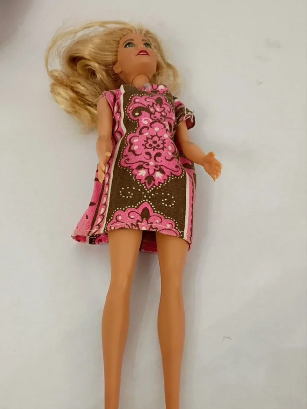 Vintage Clothing Fashion Doll Playset with Pink & Green Outfits